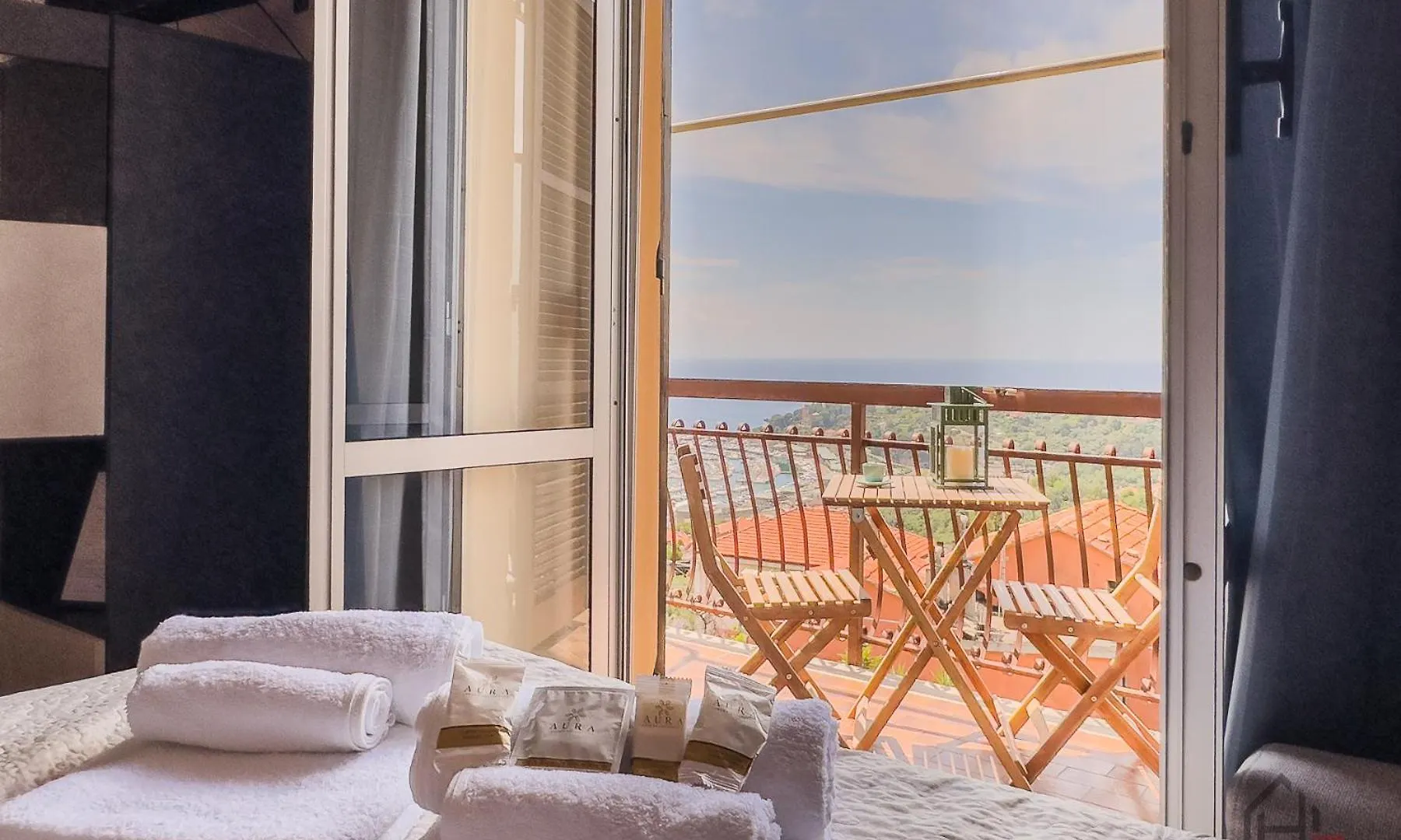 Garden & Sea View - Free Beach Access And Garage - Wifi Varazze