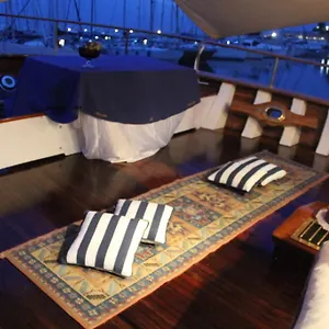 Botel Imbarcazione Amerigo, Varazze